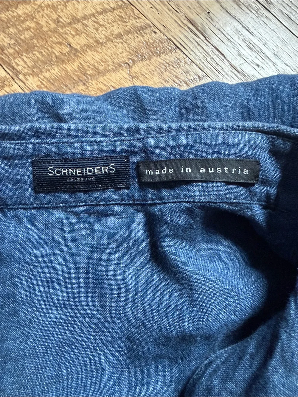 Schneider relaxed button